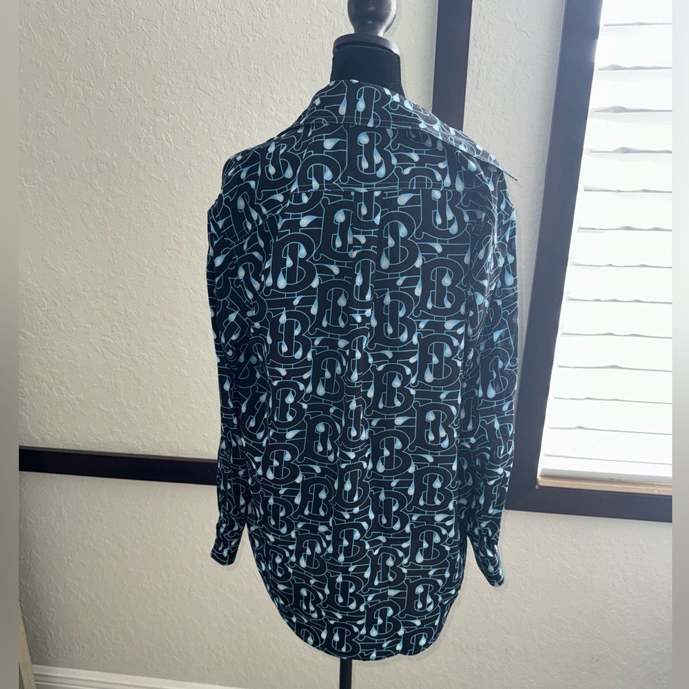 Burberry button up - Picture 2 of 3